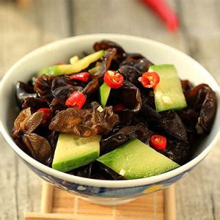 凉拌黄瓜木耳果仁儿