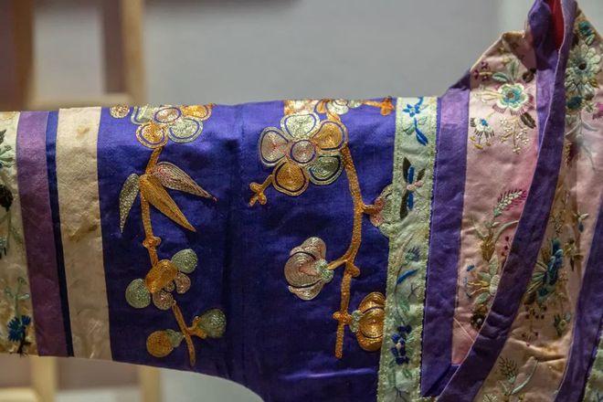 鲍的姓氏有什么好名字