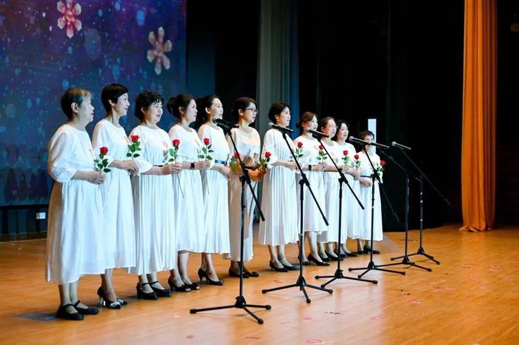 张晗名字的含义