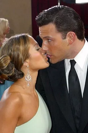 十年磨一剑，姓名寄深意——以国学智慧为十年寒窗学子命名记