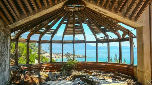 被遗弃的度假胜地和被炮击的建筑将恢复昔日的辉煌