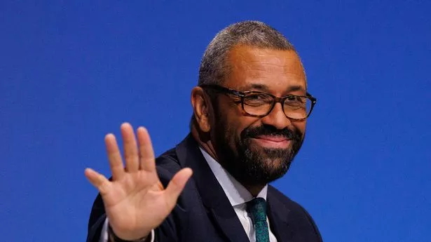 托利·詹姆斯·克莱弗利面临服兵役的问题,因为陆军预备役已经8年没有给他发工资了