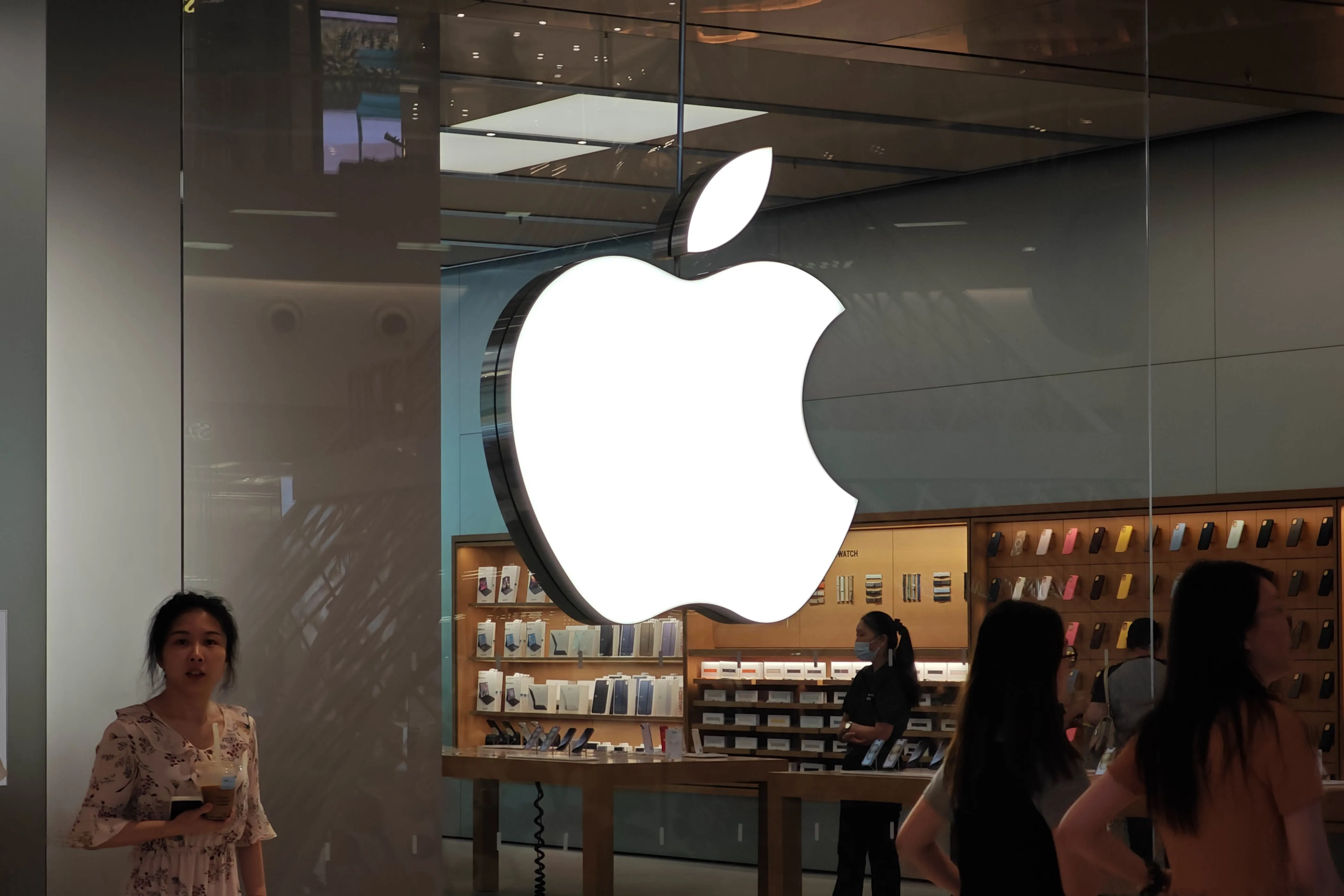 苹果公司和市场:吉姆·克莱默对商业新闻和投资策略的看法