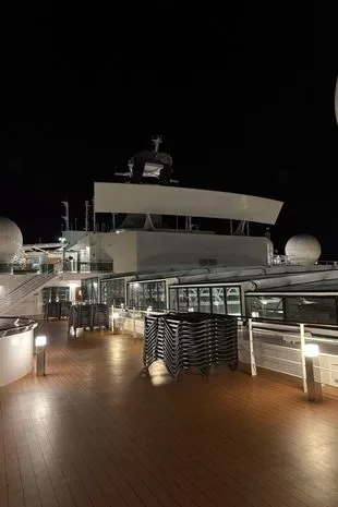 维塔沙乘客从“很容易”跳下去的游轮上跳下后,被一名即将死亡的女子“困扰”