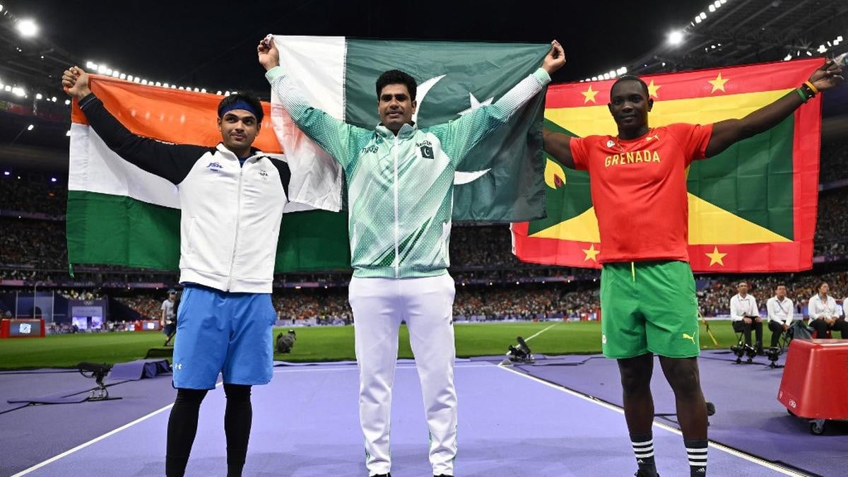 军民领导人赞扬纳迪姆在巴黎破纪录的表现