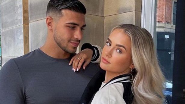 汤米·弗瑞在分手后搬出了价值350万英镑的房子，莫莉·梅“完全心碎了”