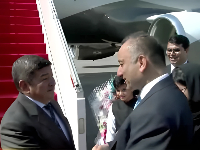 吉尔吉斯总理贾帕罗夫抵达巴基斯坦出席上海合作组织峰会