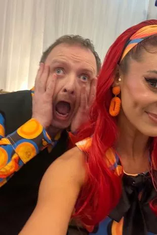 英国广播公司《严格》明星质问道:“我到底在这里做什么?”他称这段经历“太可怕了”。