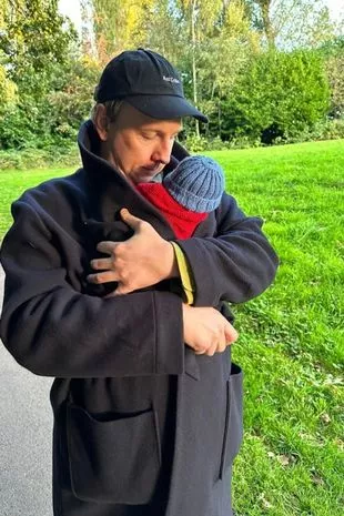 卡罗尔·沃尔德曼对乔·利塞特怀孕的新闻做出了非常有说服力的评论,有人质疑这是“恶作剧”