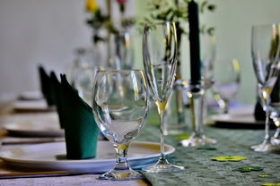 礼崩人乱,酒桌背后的伦理纷争——以酒刀折射社会秩序与人性纠葛 礼崩人乱,酒桌背后的伦理纷争——以酒刀折射社会秩序与人性纠葛