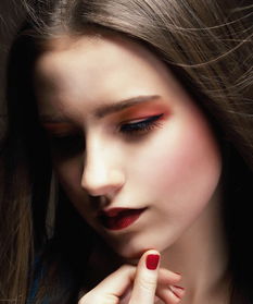 面相秘籍，解析人生成就的面相学图解全书