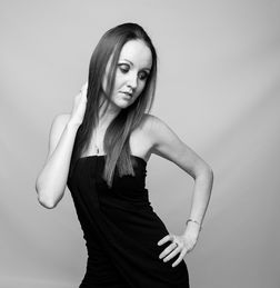 探索韵味女人,优雅与魅力的完美融合 探索韵味女人,优雅与魅力的完美融合