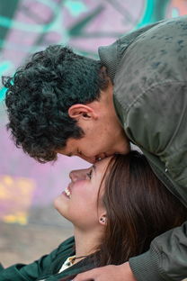 罕见浪漫二字网名情侣，独特情感的数字化表达