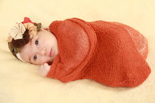 为宝贝女儿挑选一个带金字的闪亮名字 为宝贝女儿挑选一个带金字的闪亮名字